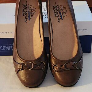Life Stride loafers sz 6 W brown NIB